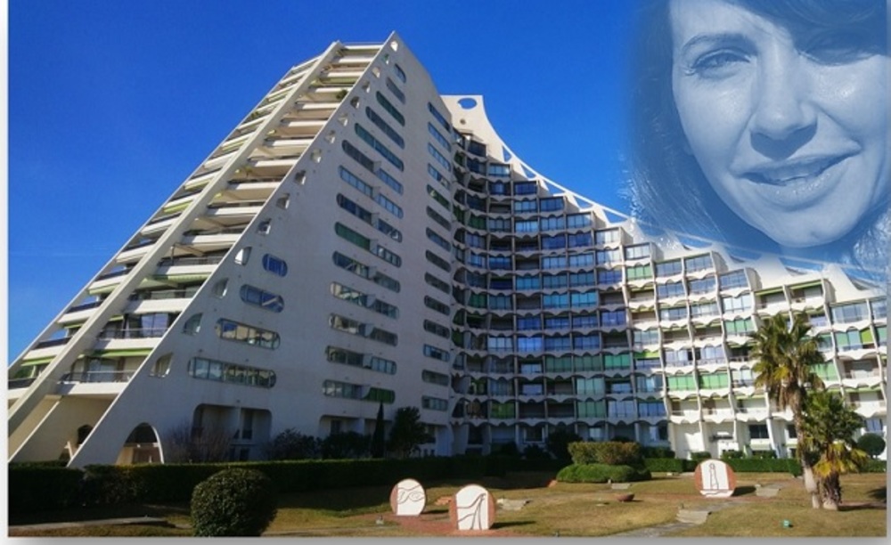 Entre les pyramides, l’architecte...